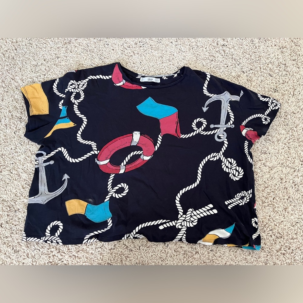 Women’s Mango Basics size M Fun Print Navy Crop Top in Excellent Condition!